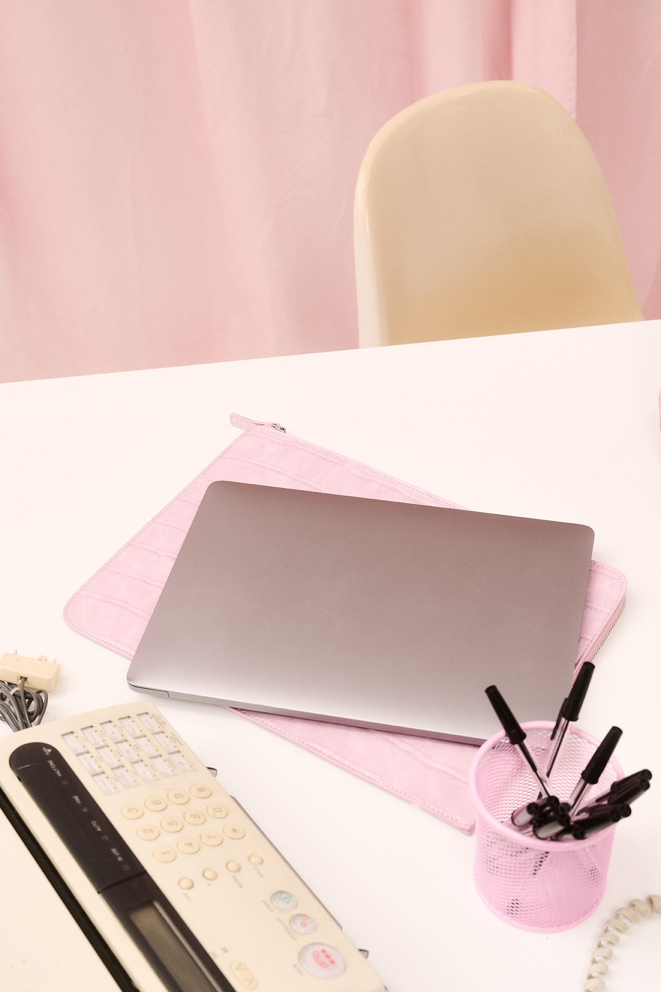 THE ZOE LAPTOP SLEEVE - PINK CROC