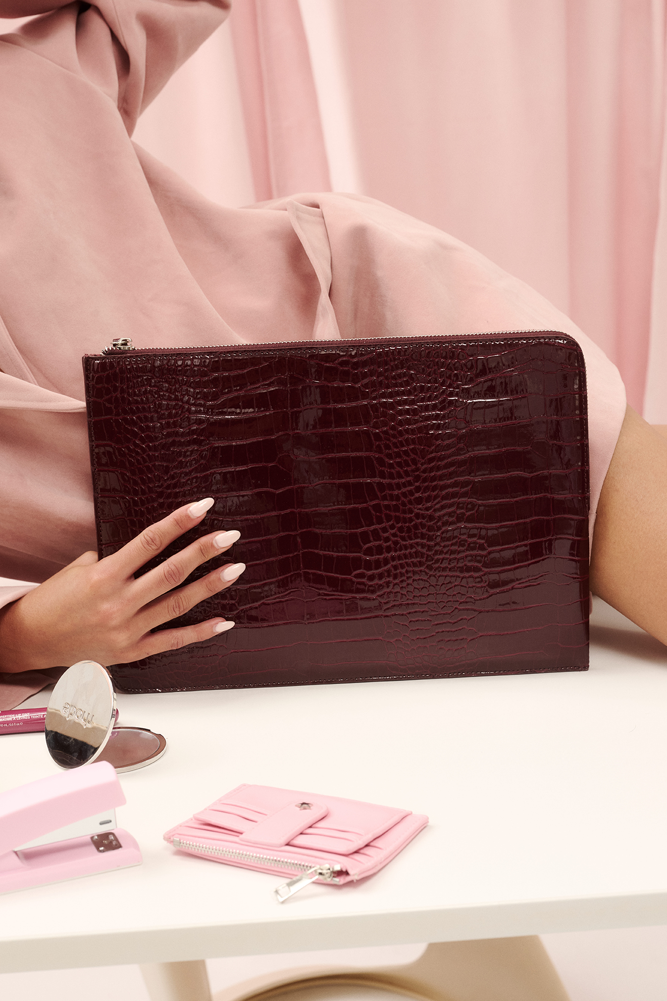 THE ZOE LAPTOP SLEEVE - BURGUNDY CROC