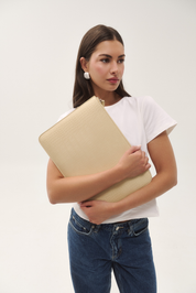 THE ZOE LAPTOP SLEEVE - BUTTER YELLOW CROC