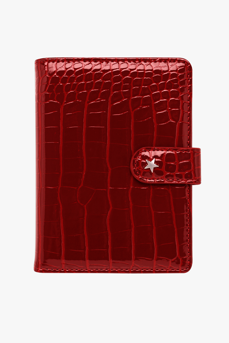 THE SOHO PASSPORT WALLET - CHERRY CROC
