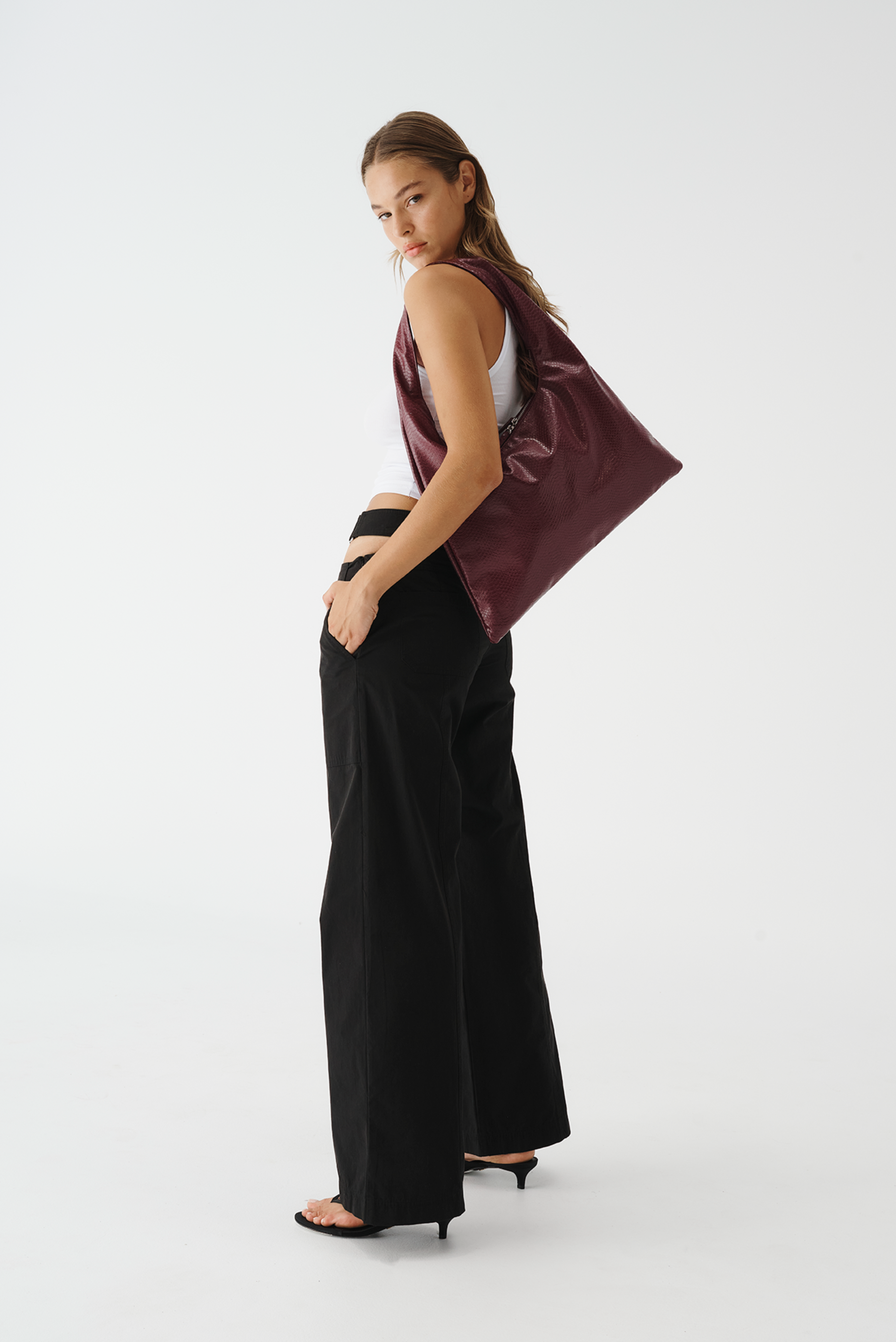 THE JONES BAG - BURGUNDY CROC